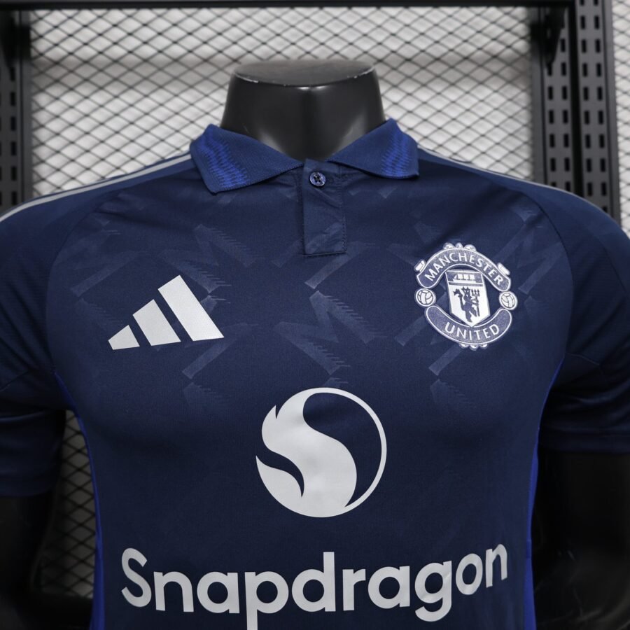 Man. United 2024/25 2a Eq. (Ed. Jugador) - Imagen 2