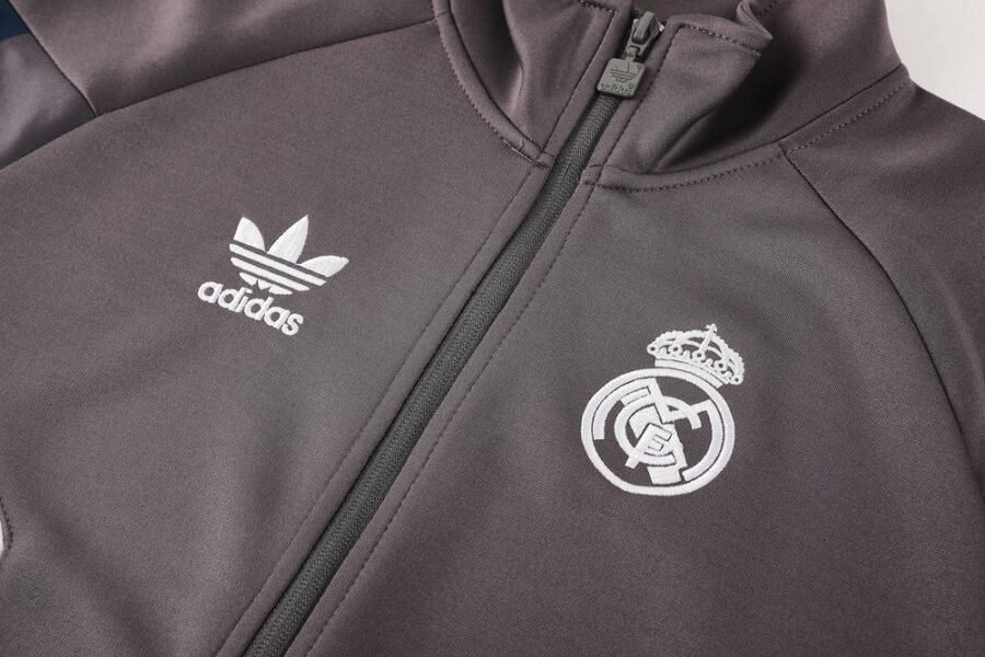 Real Madrid 2024/25 Chándal Retro - Imagen 15