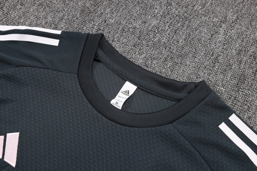 Real Madrid 2025/26 Kit Entrenamiento 2