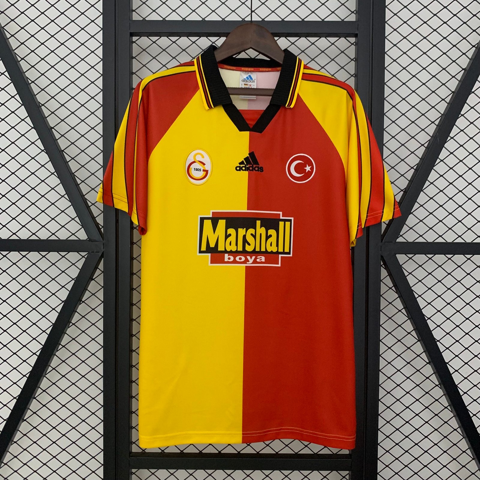 Galatasaray 1998/99 1a Eq. 2 Galatasaray 1998/99 1a Eq. - Imagen 2