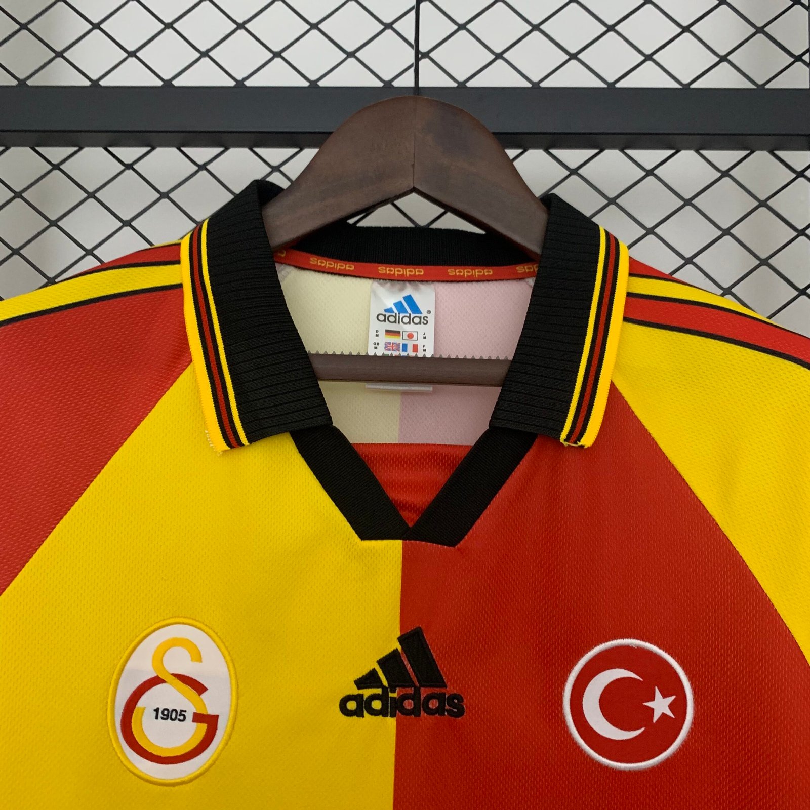 Galatasaray 1998/99 1a Eq. 3 Galatasaray 1998/99 1a Eq. - Imagen 3