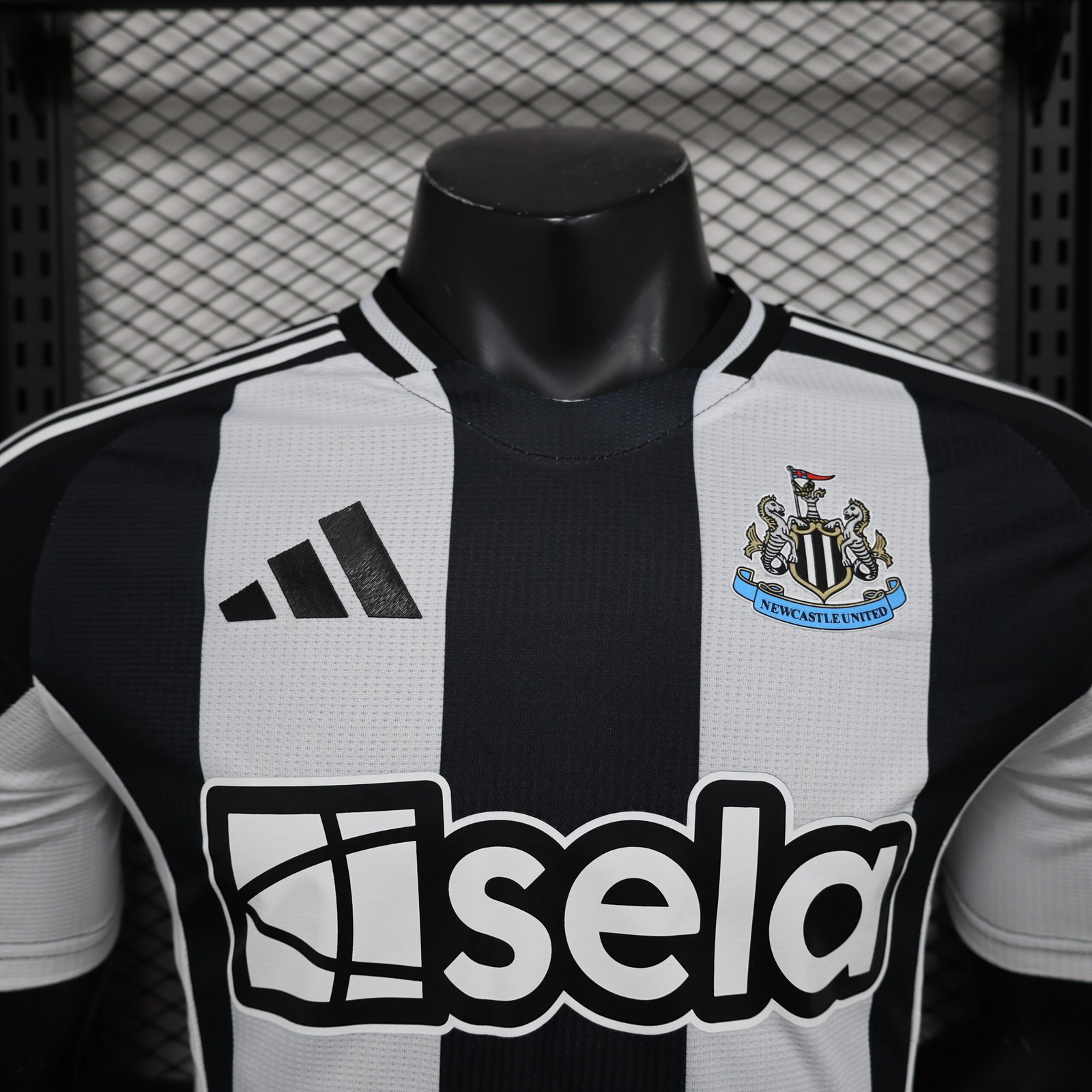 Newcastle 2024/25 1a Eq. (Ed. Jugador) 3 Newcastle 2024/25 1a Eq. (Ed. Jugador) - Imagen 3