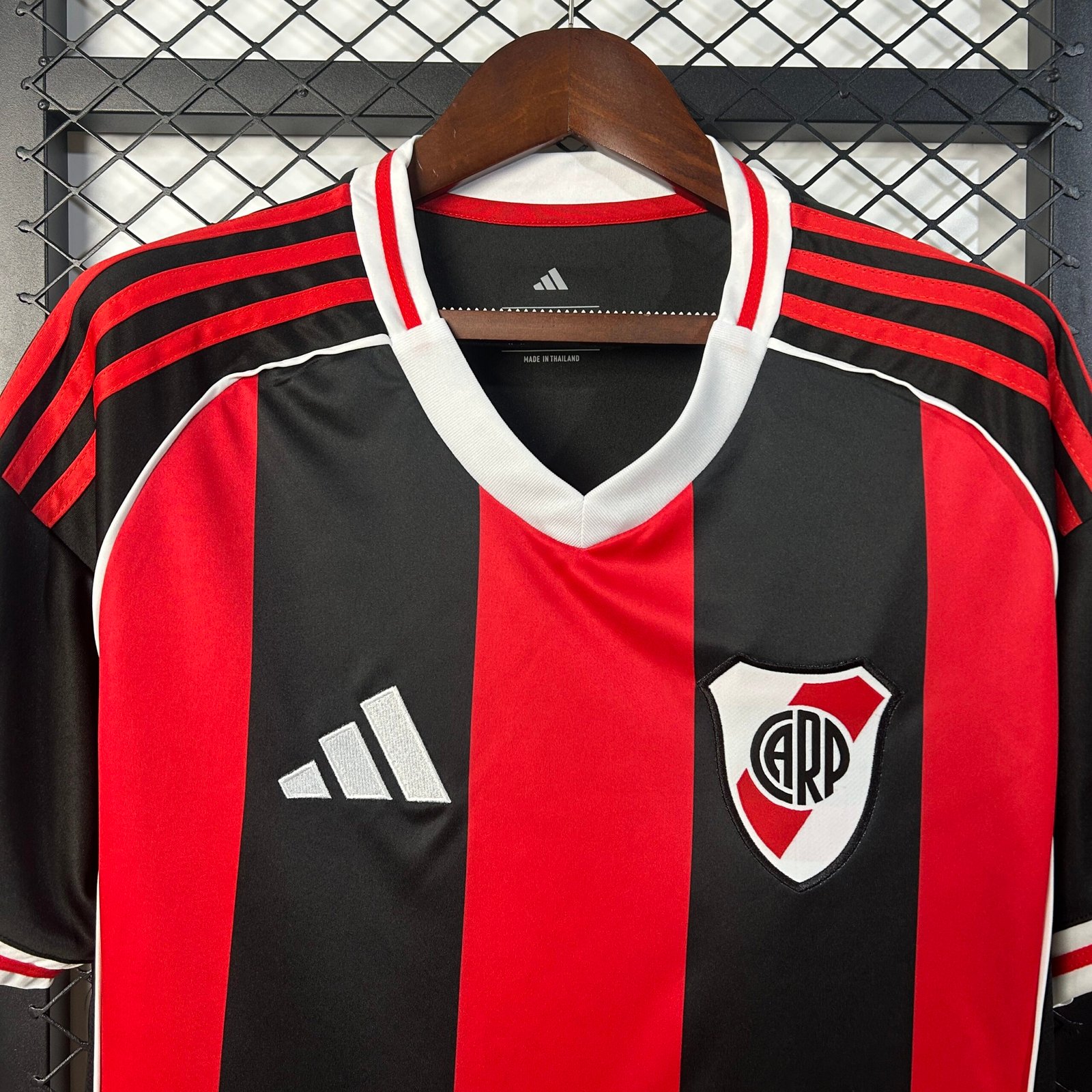 River Plate 2025/26 2a Eq. (con Sponsor Betano) 3 River Plate 2025/26 2a Eq. (con Sponsor Betano) - Imagen 3