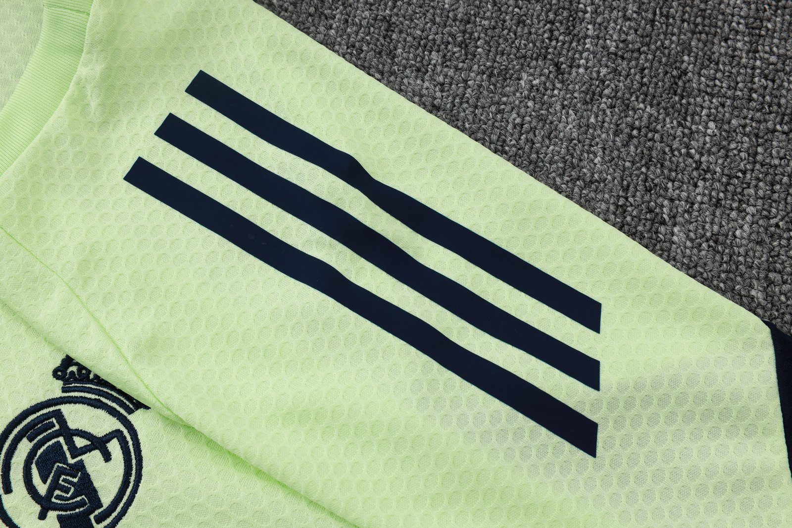 Real Madrid 2025/26 Kit Entrenamiento 5 Real Madrid 2025/26 Kit Entrenamiento - Imagen 5