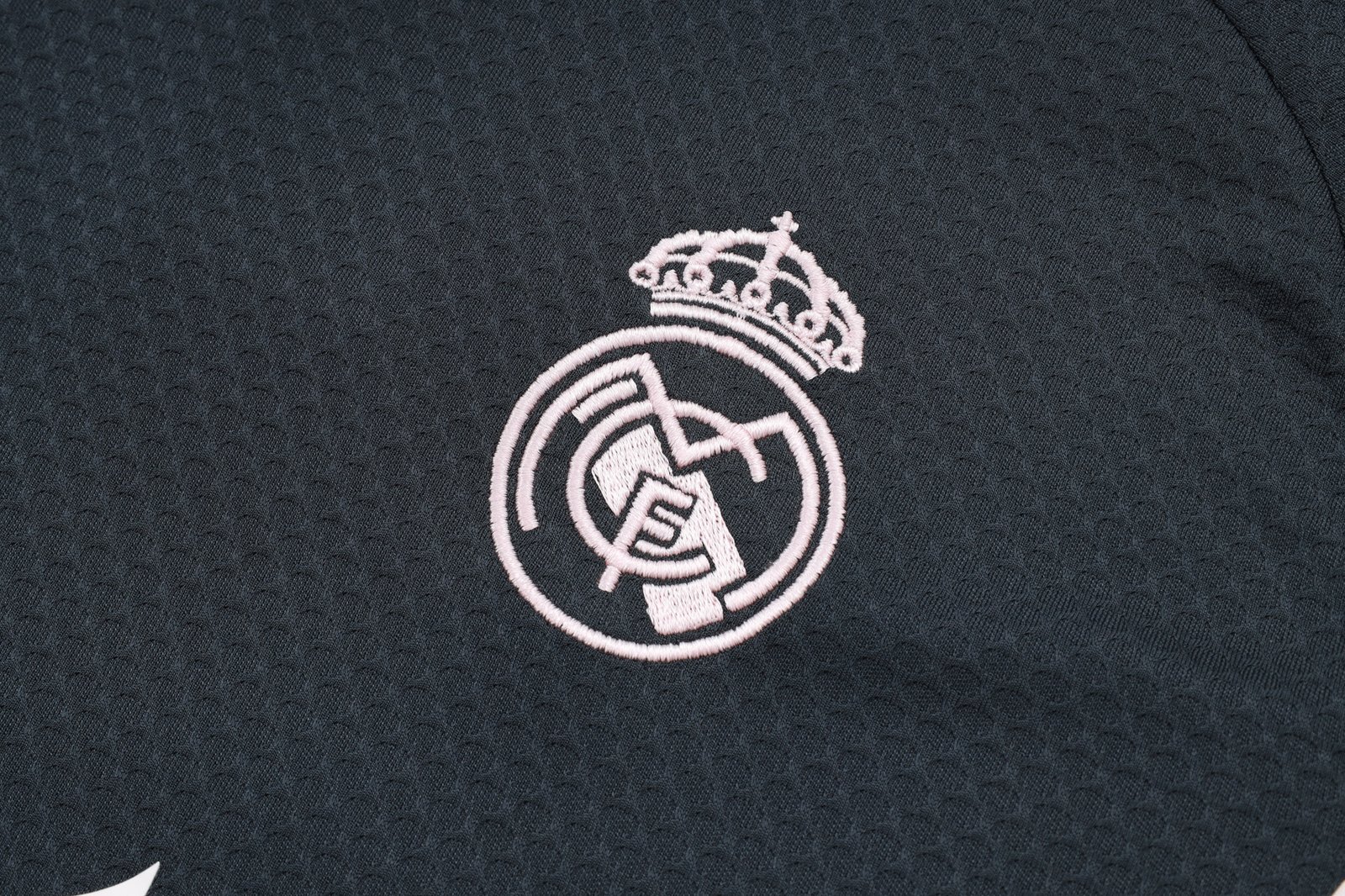 Real Madrid 2025/26 Kit Entrenamiento 2 5 Real Madrid 2025/26 Kit Entrenamiento 2 - Imagen 5